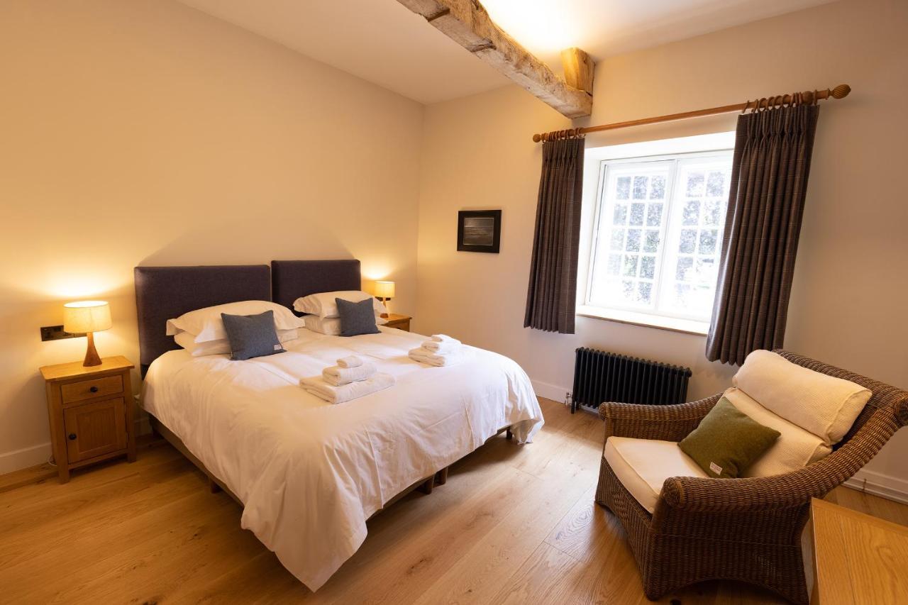 North Cadbury Court Coach Houses Экстерьер фото