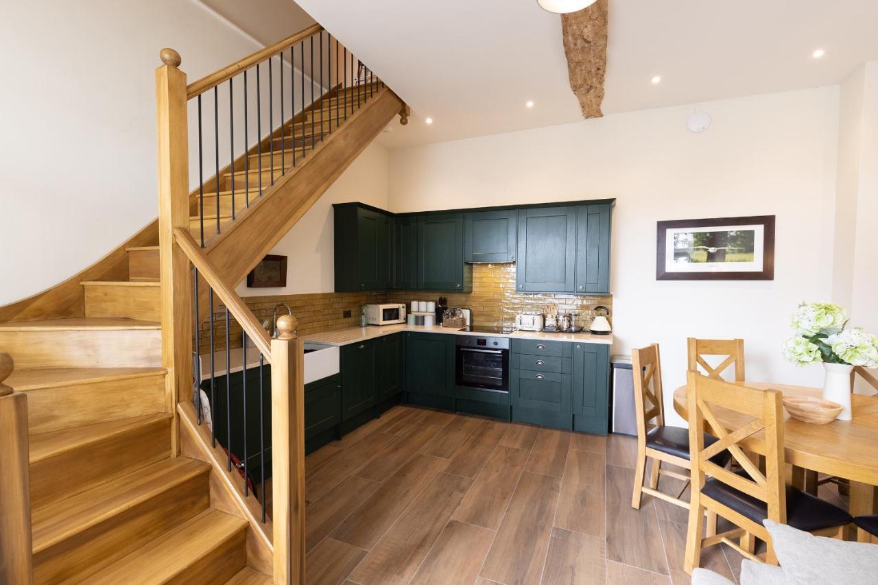 North Cadbury Court Coach Houses Экстерьер фото
