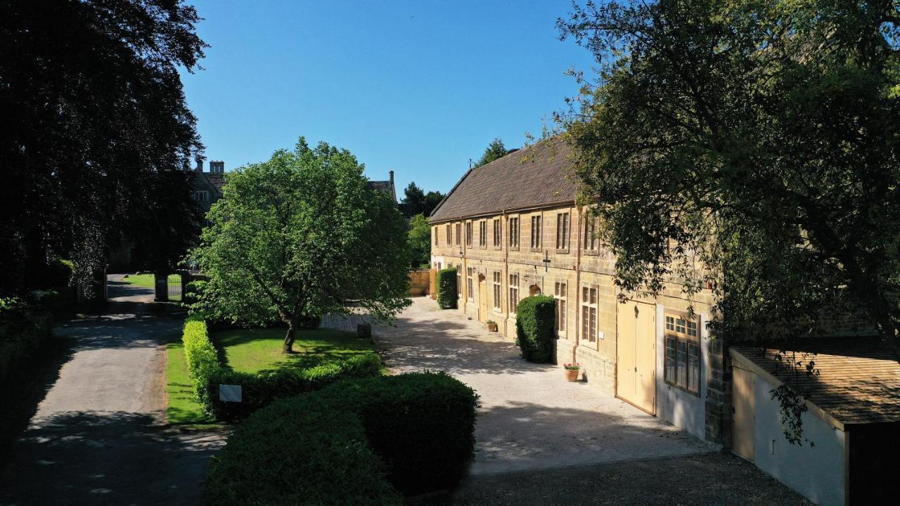 North Cadbury Court Coach Houses Экстерьер фото